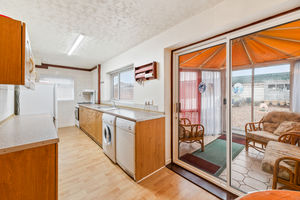 Kitchen/Dining Room- click for photo gallery